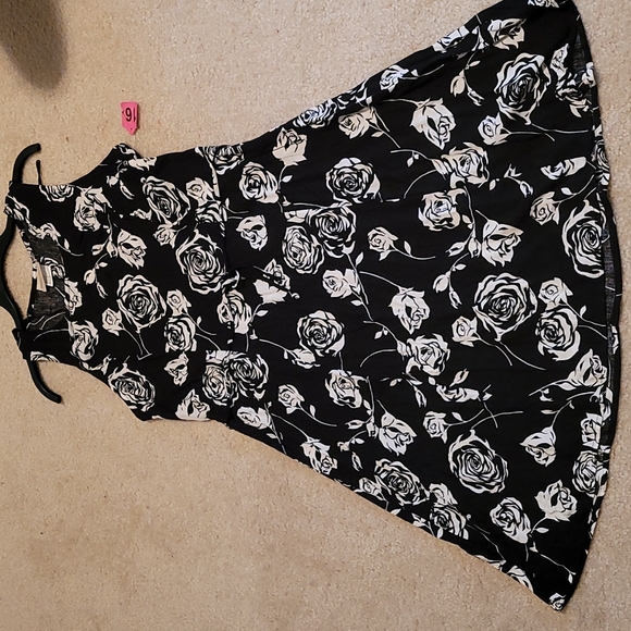 Cool and comfortable sundress! - Picture 1 of 6